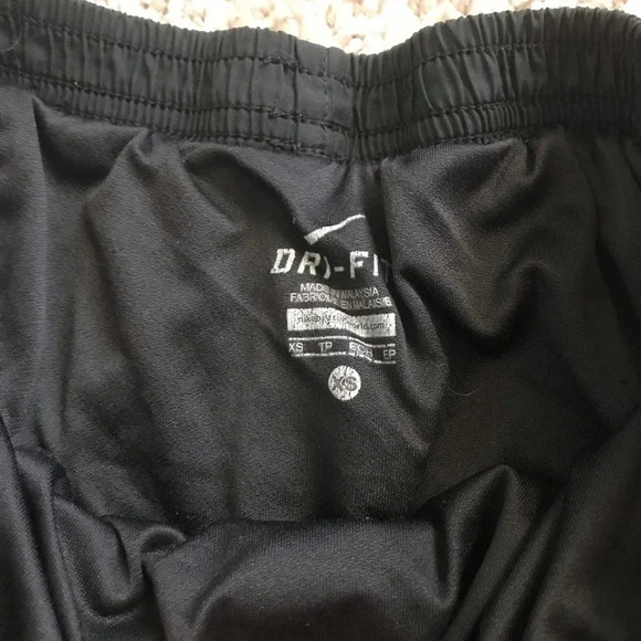 Nike Dri Fit Tempo Running Shorts Black Light Pink - Picture 2 of 4